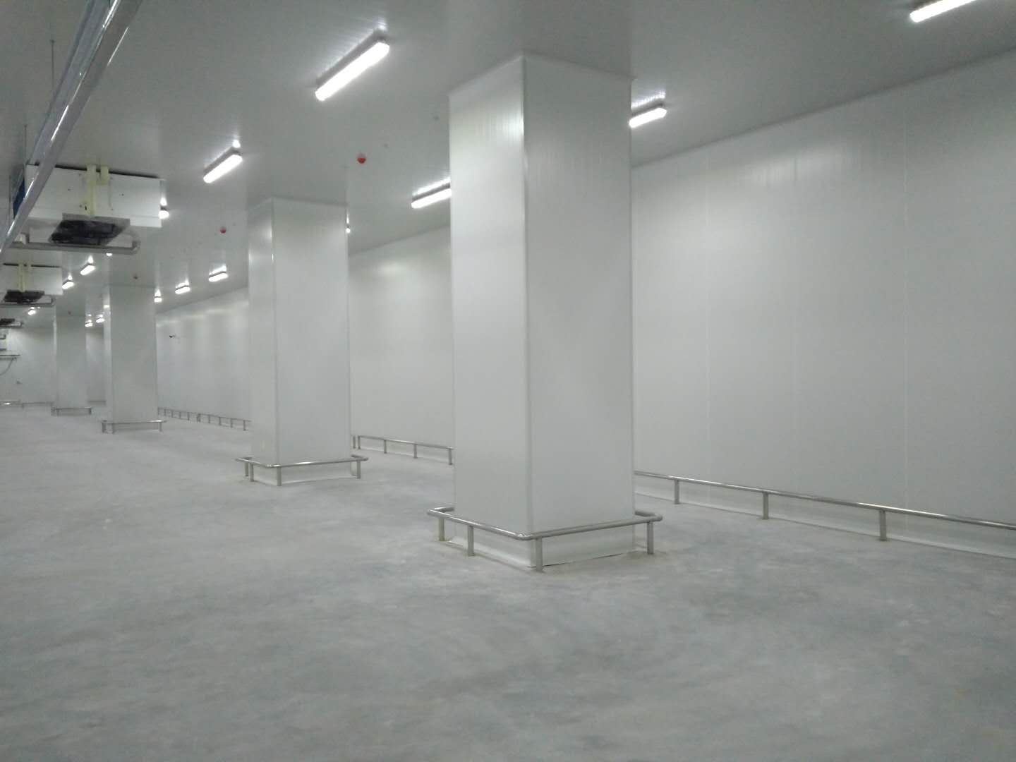 20000㎡冷链配送中心冷藏库需要投资的费用是多少？